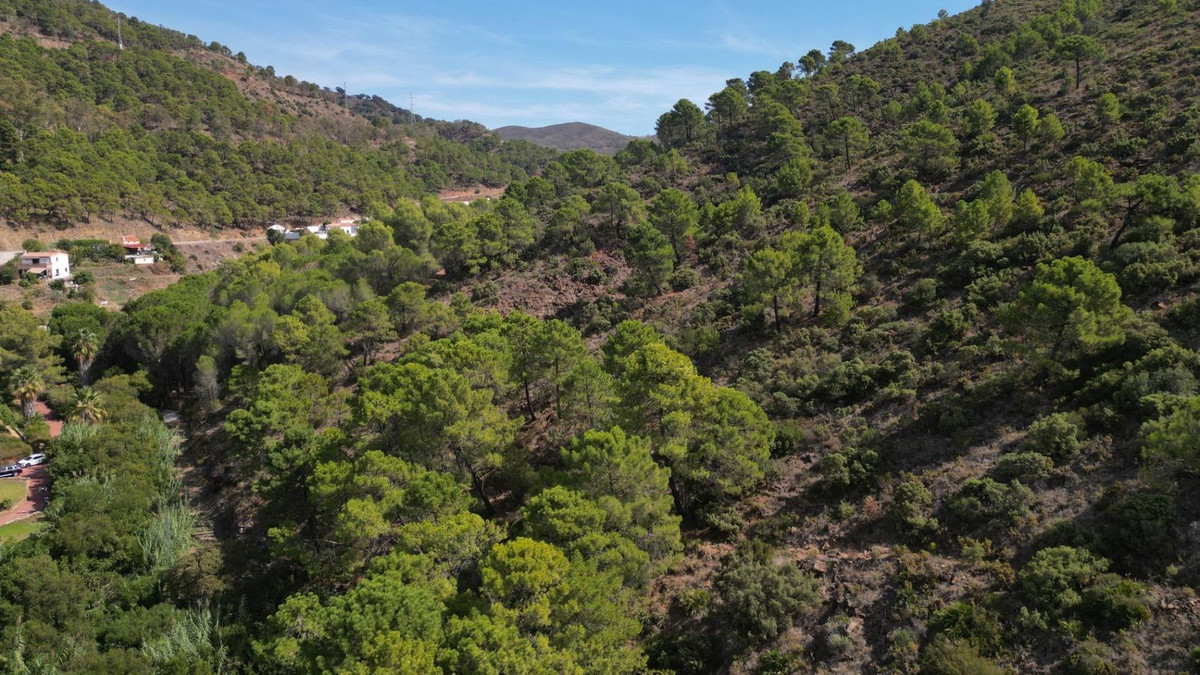 3 Bed Townhouse for sale in Ojén Costa Del Sol, Málaga, Spain