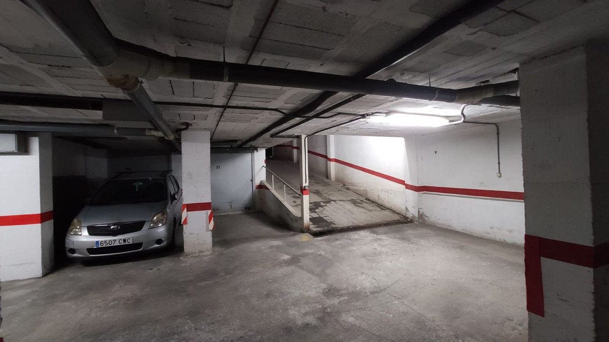Se vende Garaje  en Costa Del Sol, Málaga, España