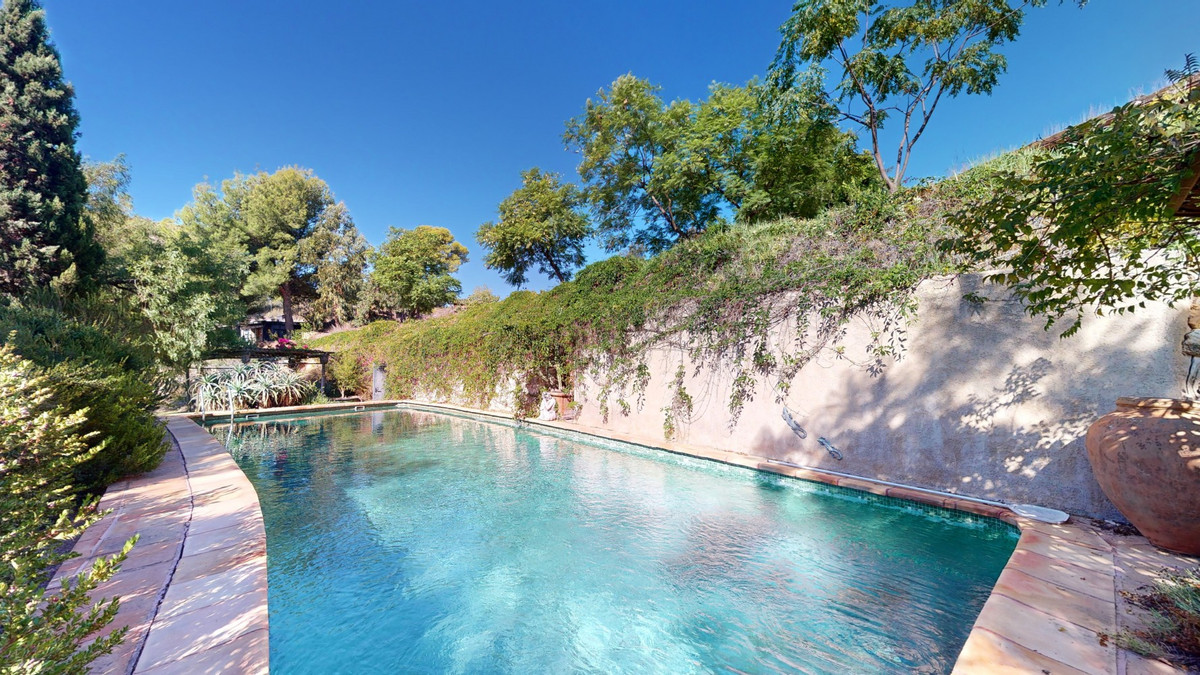 4 Bed Townhouse for sale in Nerja Costa Del Sol East, Málaga, Spain