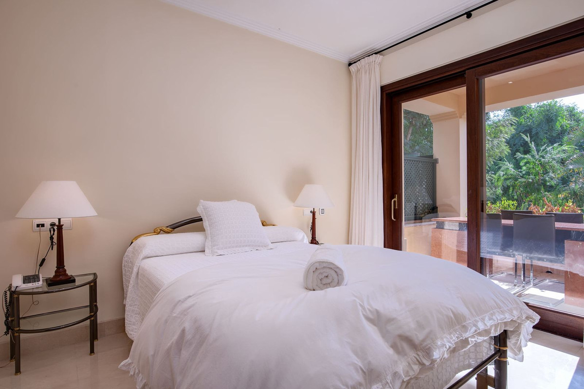 6 Bed Townhouse for sale in Los Arqueros Costa Del Sol, Málaga, Spain
