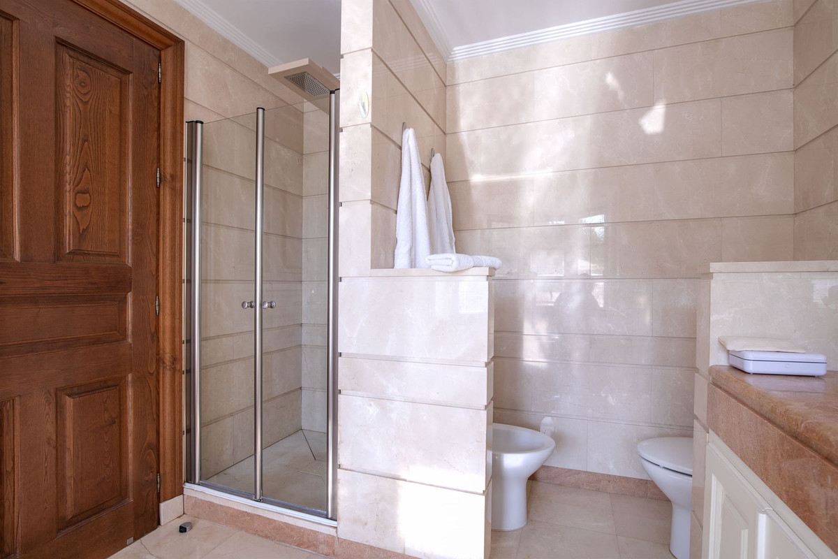 6 Bed Townhouse for sale in Los Arqueros Costa Del Sol, Málaga, Spain