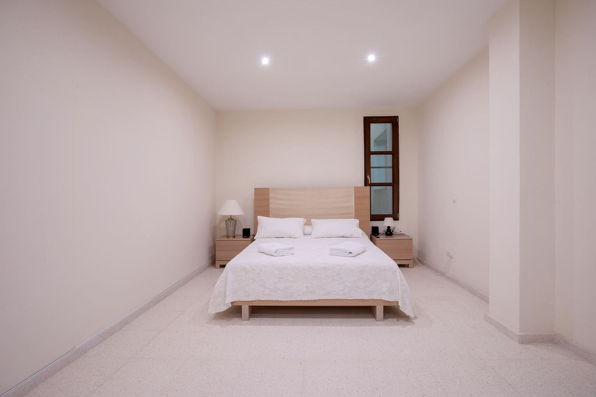6 Bed Townhouse for sale in Los Arqueros Costa Del Sol, Málaga, Spain