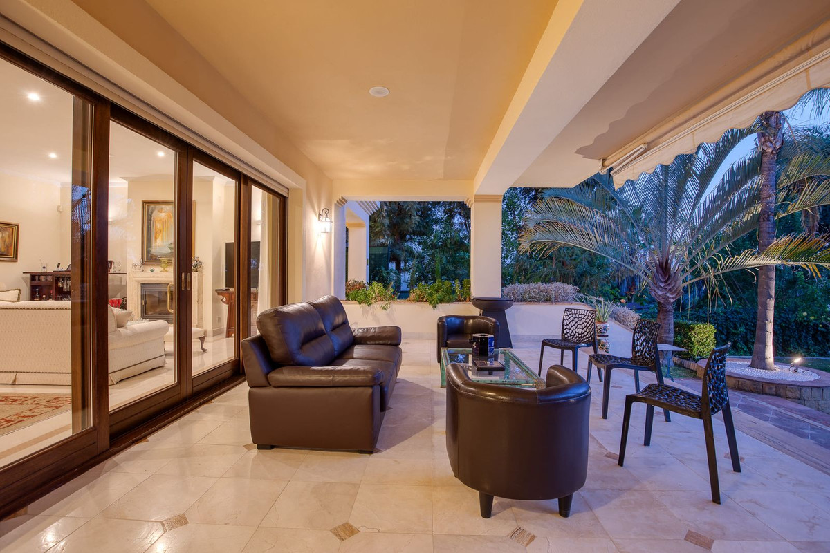 6 Bed Townhouse for sale in Los Arqueros Costa Del Sol, Málaga, Spain