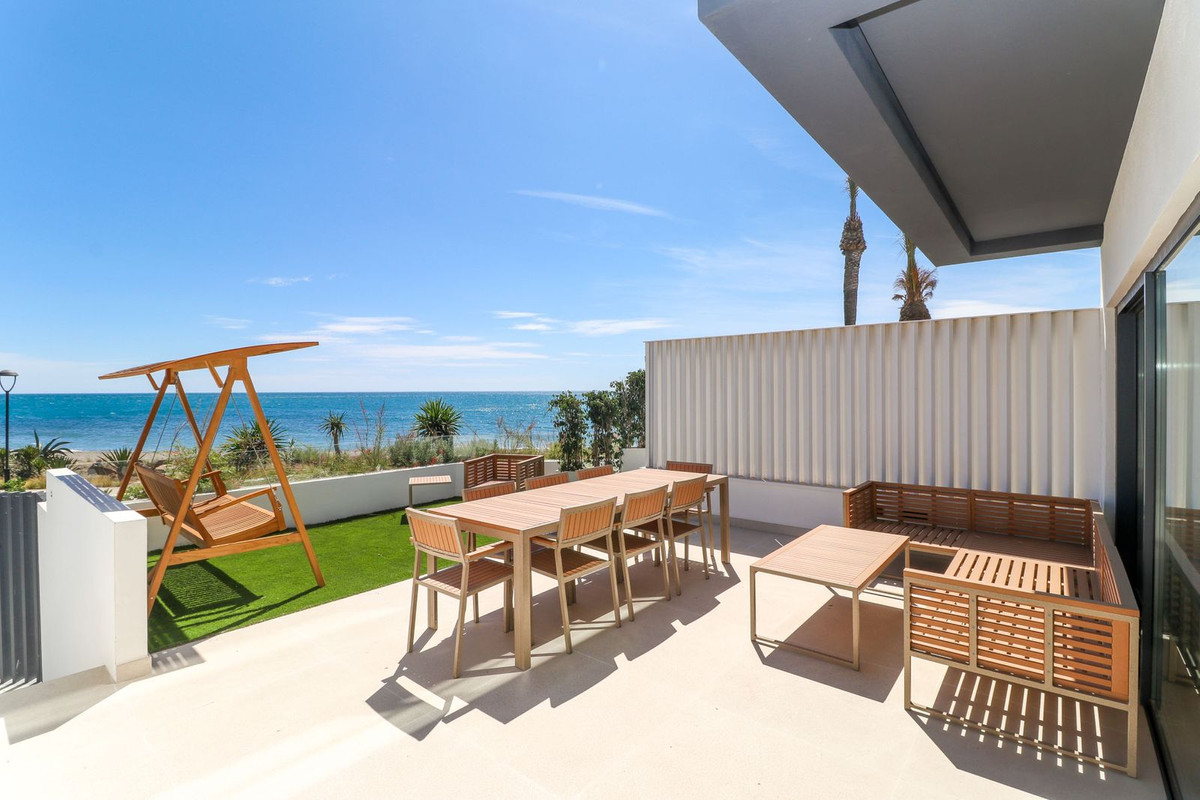 3 Bed Townhouse for sale in Estepona Costa Del Sol, Málaga, Spain