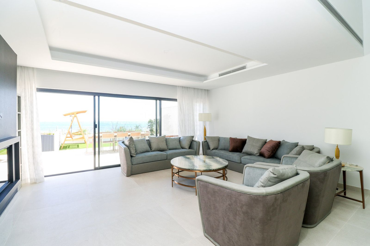 3 Bed Townhouse for sale in Estepona Costa Del Sol, Málaga, Spain