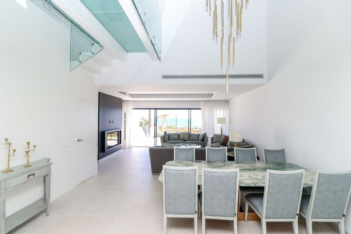 3 Bed Townhouse for sale in Estepona Costa Del Sol, Málaga, Spain