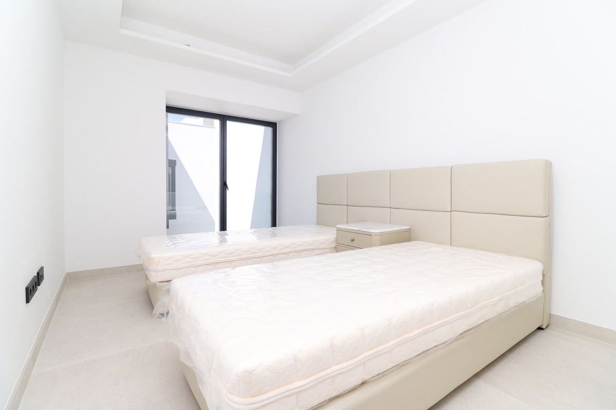 3 Bed Townhouse for sale in Estepona Costa Del Sol, Málaga, Spain