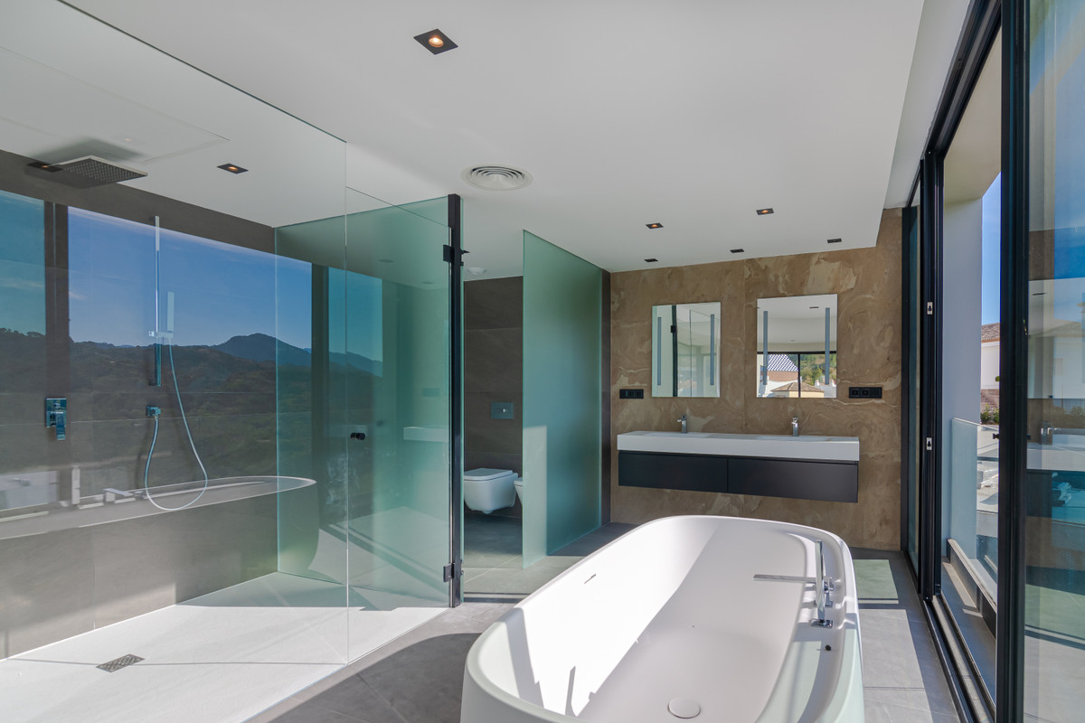 Se vende Villa - Chalet de 7 dormitorios en Costa Del Sol, Málaga, España