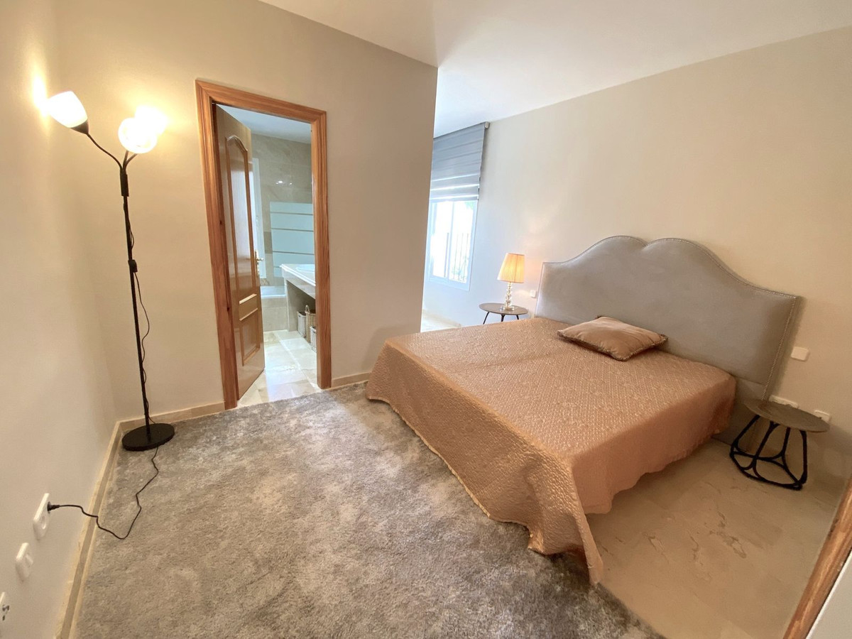 2 Bed Apartment for sale in Aloha Costa Del Sol, Málaga, Spain