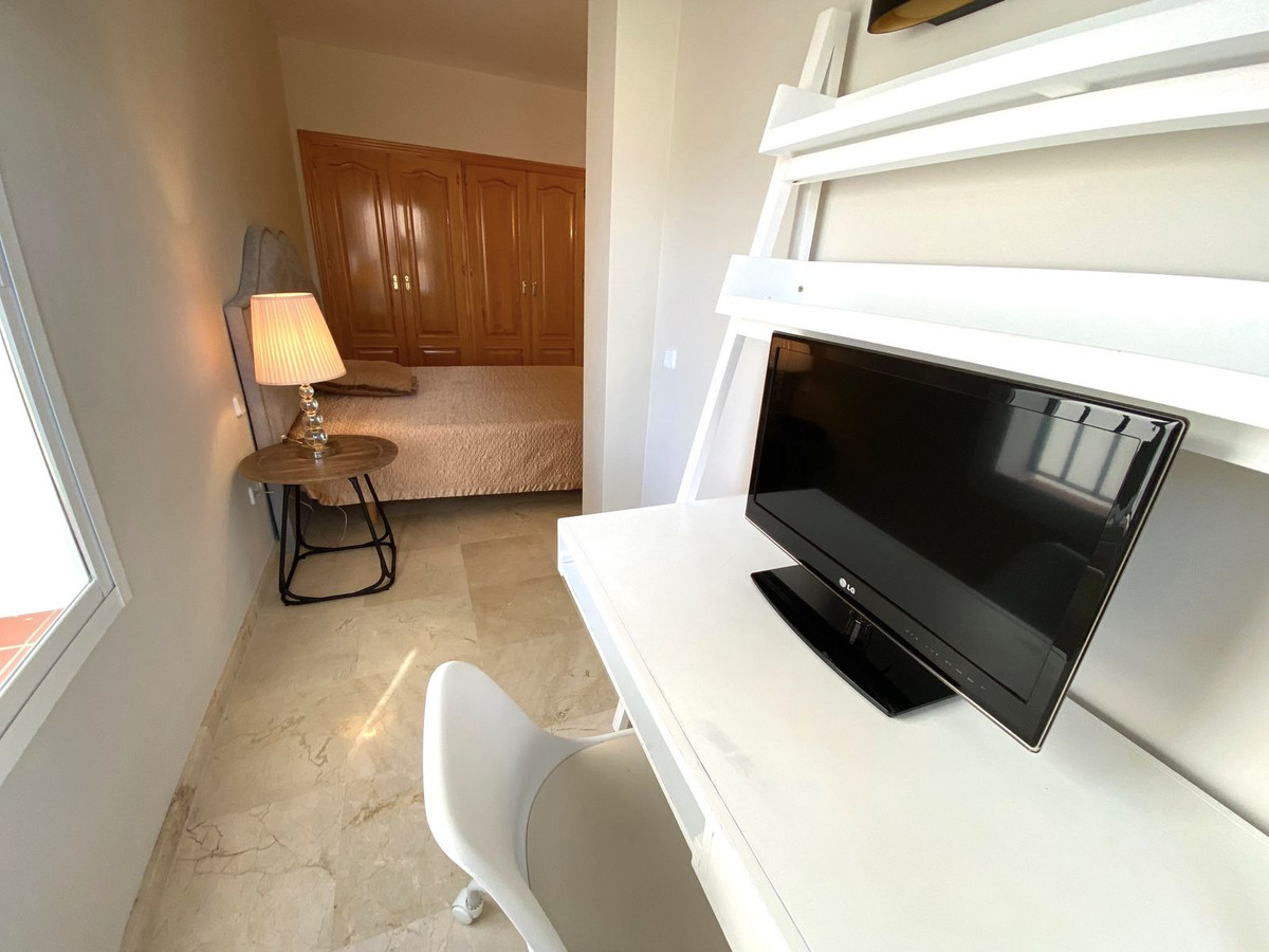2 Bed Apartment for sale in Aloha Costa Del Sol, Málaga, Spain