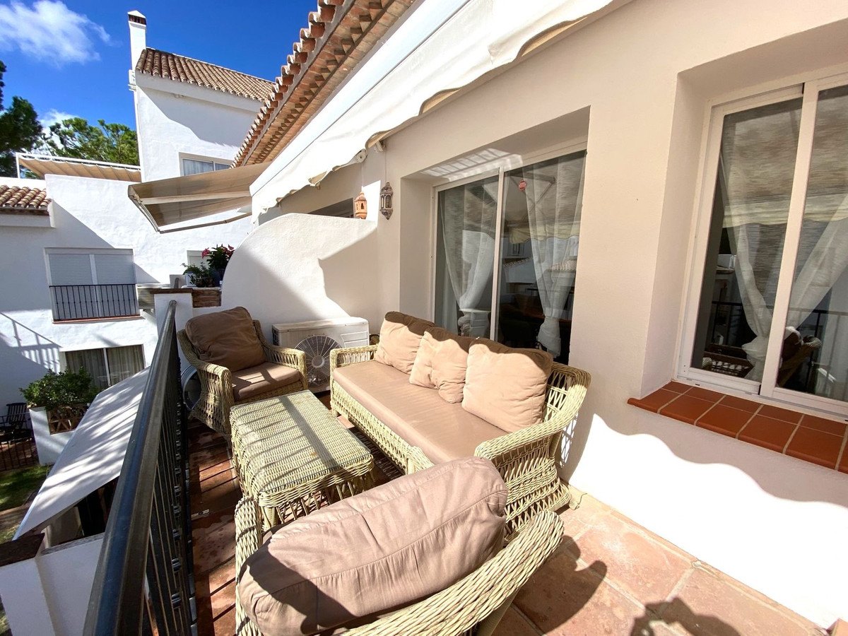 2 Bed Apartment for sale in Aloha Costa Del Sol, Málaga, Spain