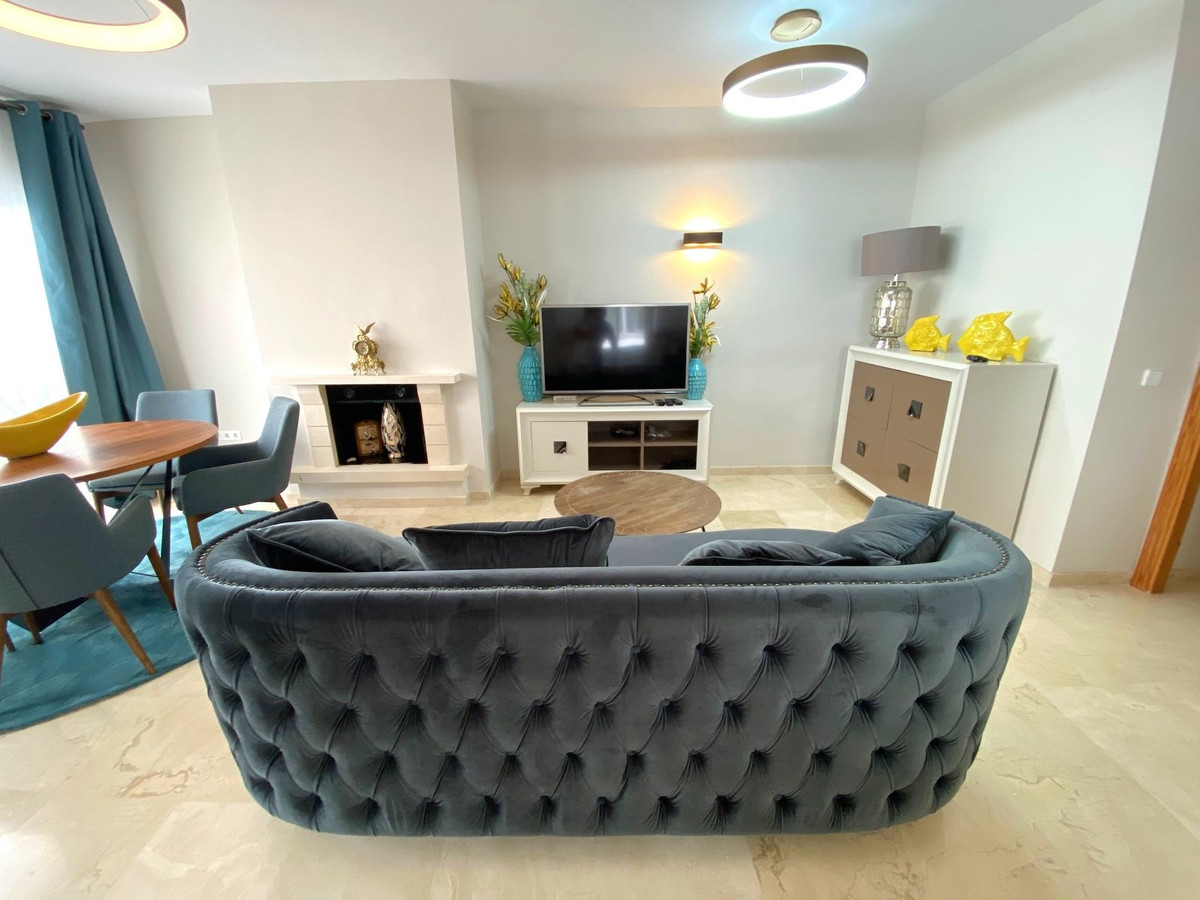 2 Bed Apartment for sale in Aloha Costa Del Sol, Málaga, Spain