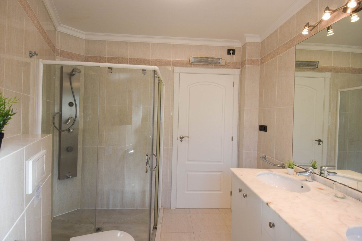 Se vende Apartamento Planta Media de 2 dormitorios en Costa Blanca, Alicante, España