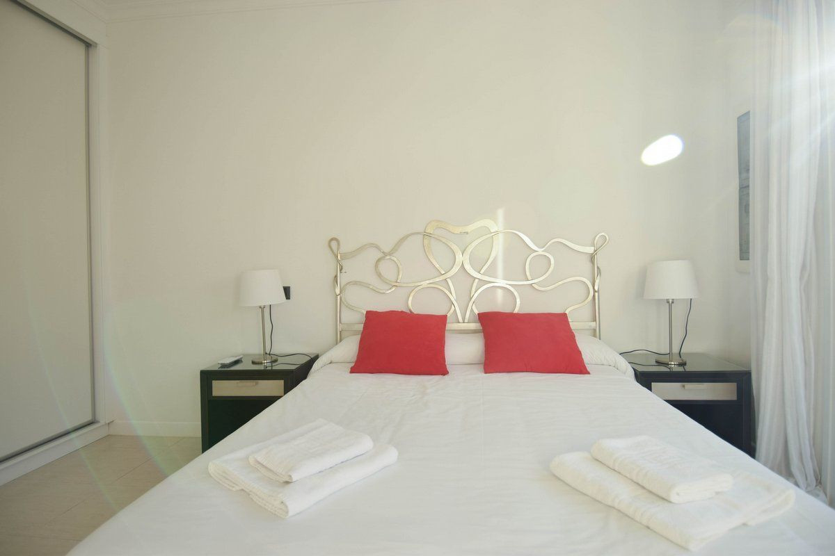 Se vende Apartamento Planta Media de 2 dormitorios en Costa Blanca, Alicante, España
