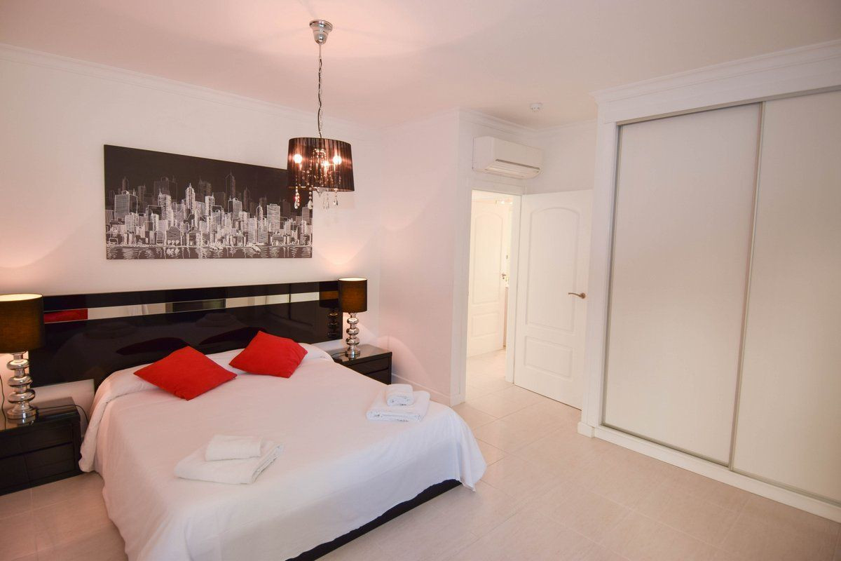 Se vende Apartamento Planta Media de 2 dormitorios en Costa Blanca, Alicante, España
