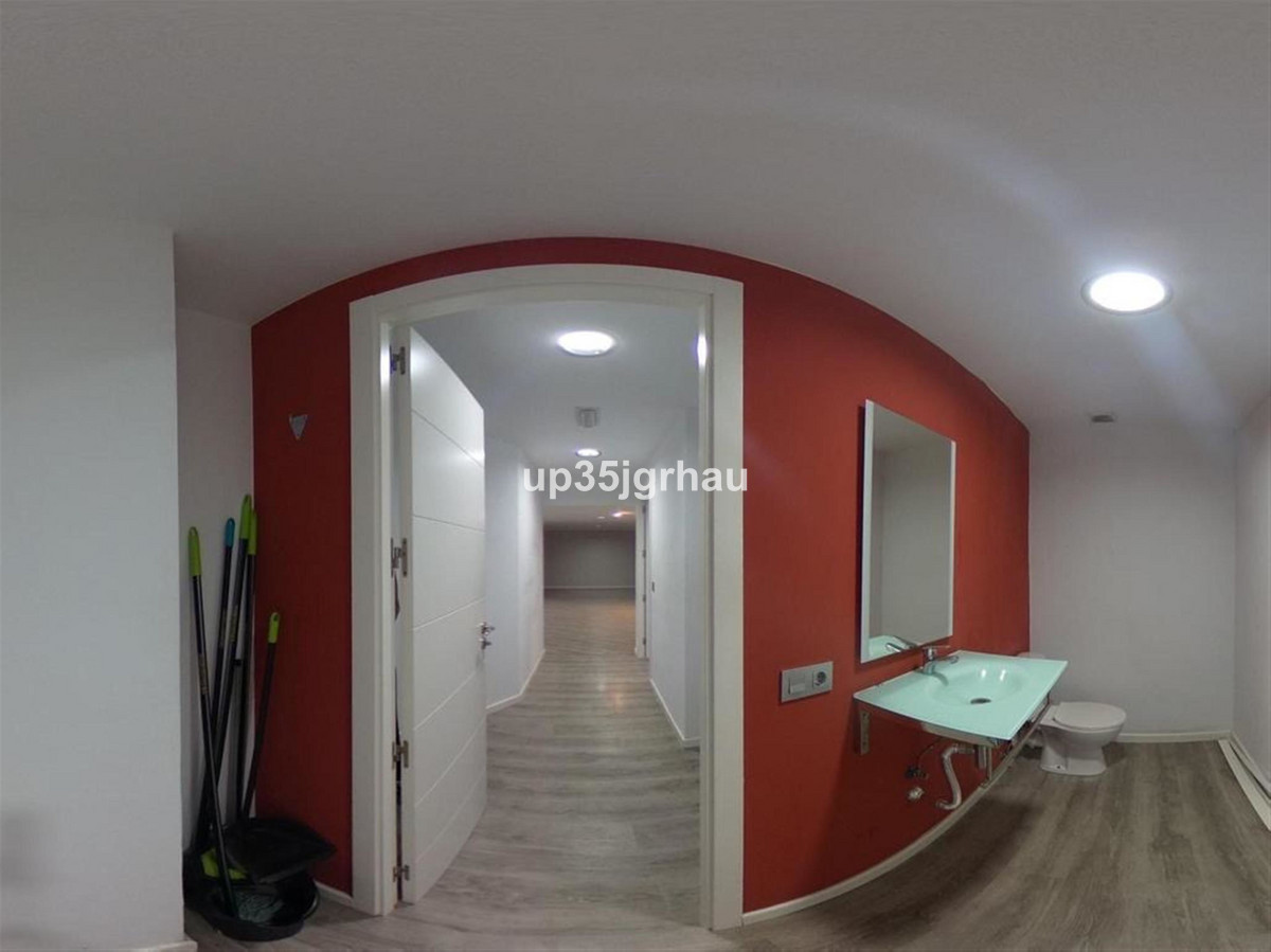 Se vende Local comercial  en Costa Del Sol, Málaga, España