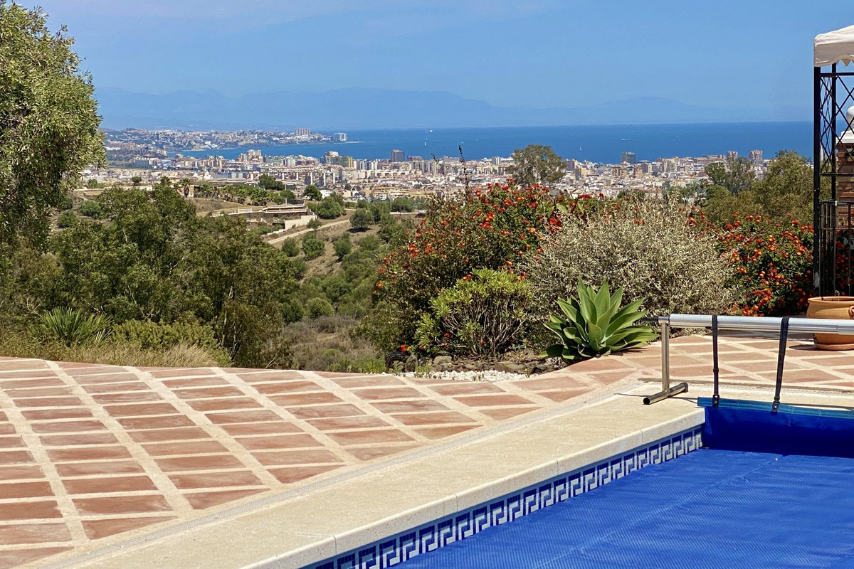 4 Bed Townhouse for sale in La Cala De Mijas Costa Del Sol, Málaga, Spain