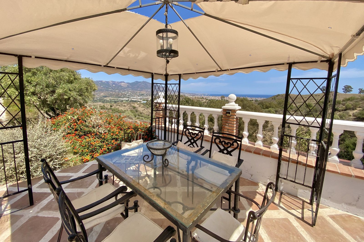 4 Bed Townhouse for sale in La Cala De Mijas Costa Del Sol, Málaga, Spain