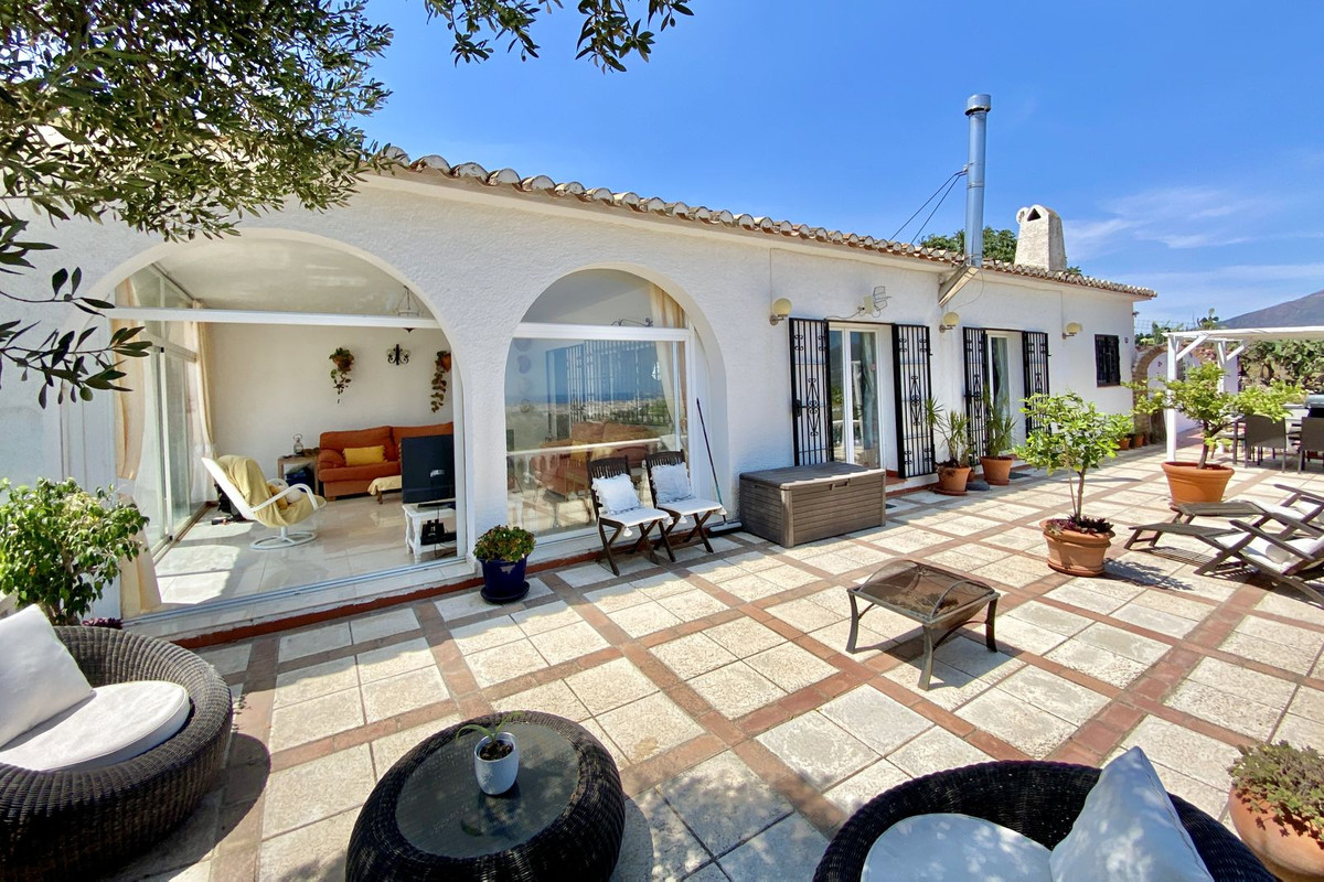 4 Bed Townhouse for sale in La Cala De Mijas Costa Del Sol, Málaga, Spain