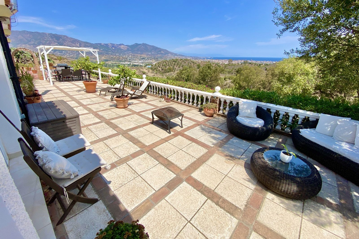 4 Bed Townhouse for sale in La Cala De Mijas Costa Del Sol, Málaga, Spain