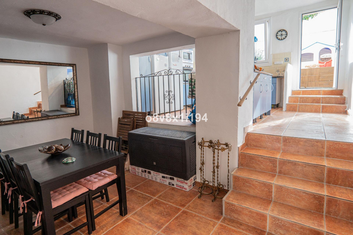 Se vende Villa - Chalet de 4 dormitorios en Costa Del Sol, Málaga, España