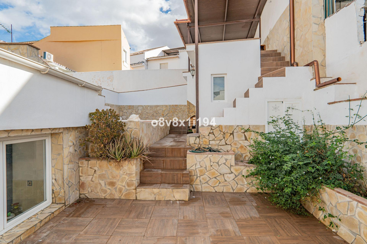 Se vende Villa - Chalet de 4 dormitorios en Costa Del Sol, Málaga, España