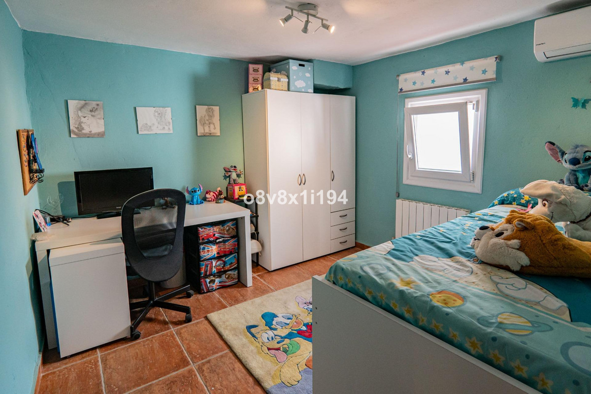 Se vende Villa - Chalet de 4 dormitorios en Costa Del Sol, Málaga, España