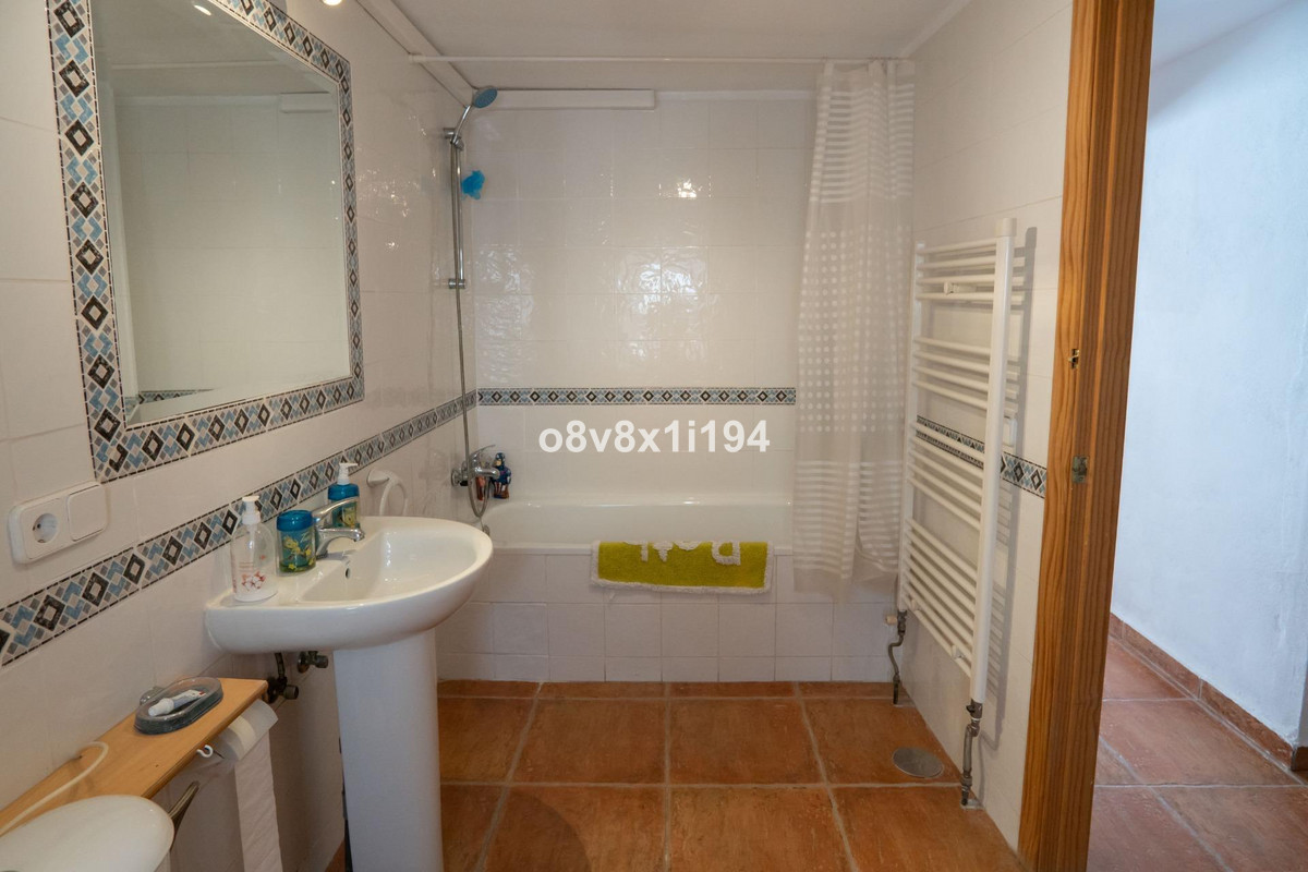 Se vende Villa - Chalet de 4 dormitorios en Costa Del Sol, Málaga, España