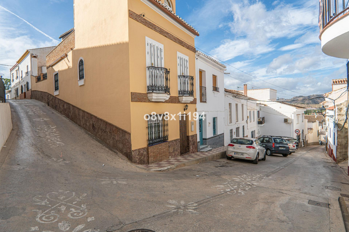 Se vende Villa - Chalet de 4 dormitorios en Costa Del Sol, Málaga, España