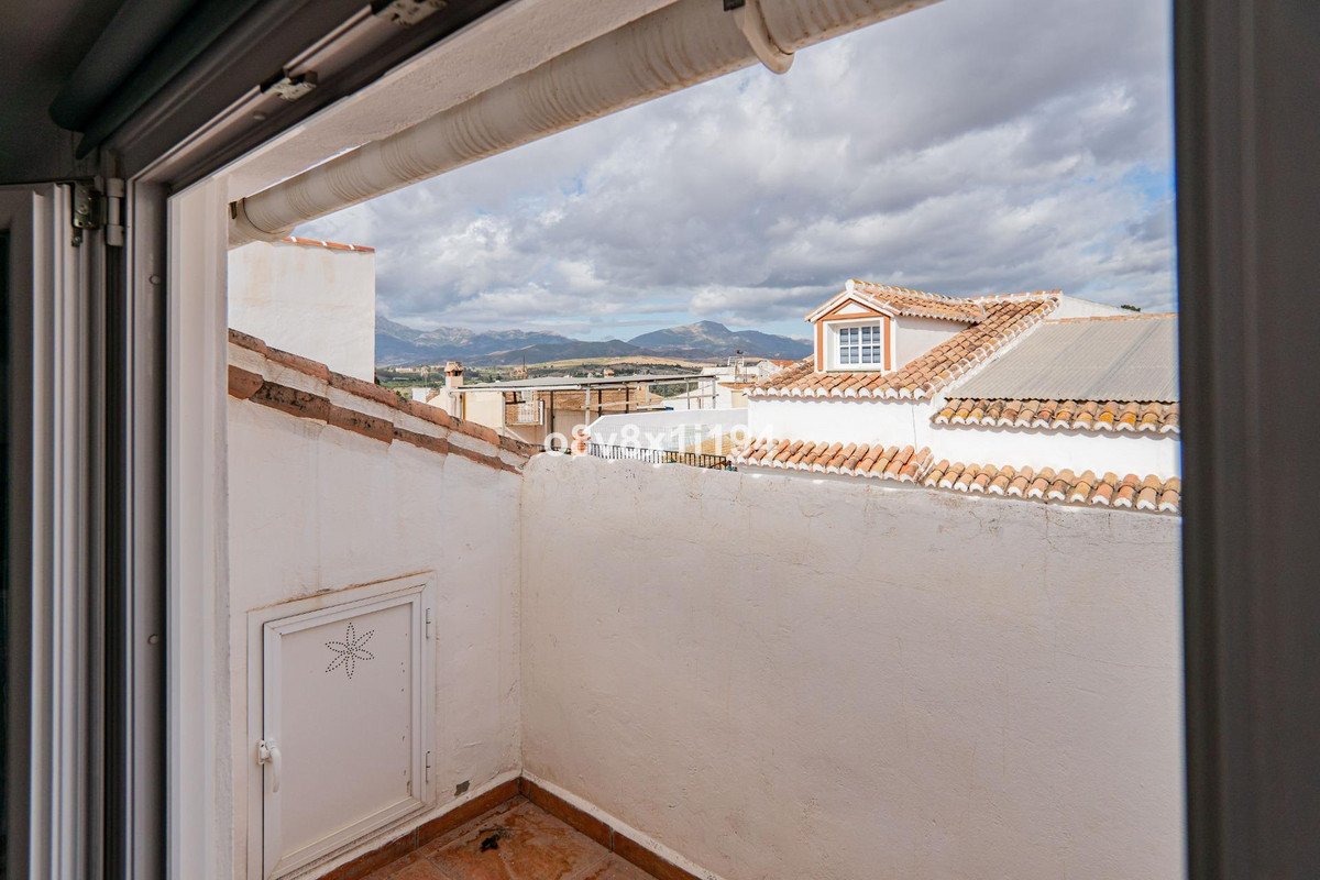 Se vende Villa - Chalet de 4 dormitorios en Costa Del Sol, Málaga, España