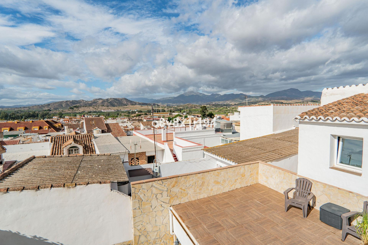 Se vende Villa - Chalet de 4 dormitorios en Costa Del Sol, Málaga, España