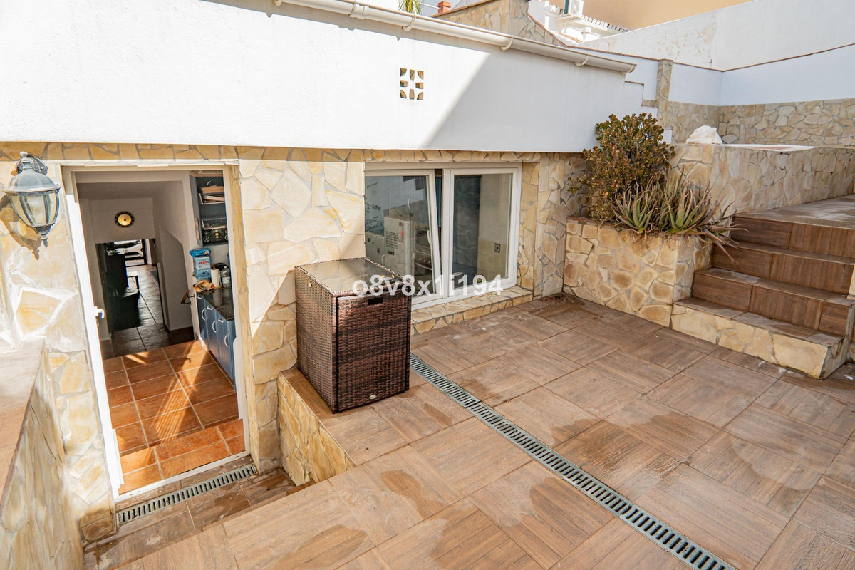 Se vende Villa - Chalet de 4 dormitorios en Costa Del Sol, Málaga, España