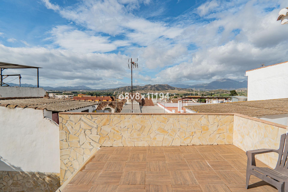 Se vende Villa - Chalet de 4 dormitorios en Costa Del Sol, Málaga, España