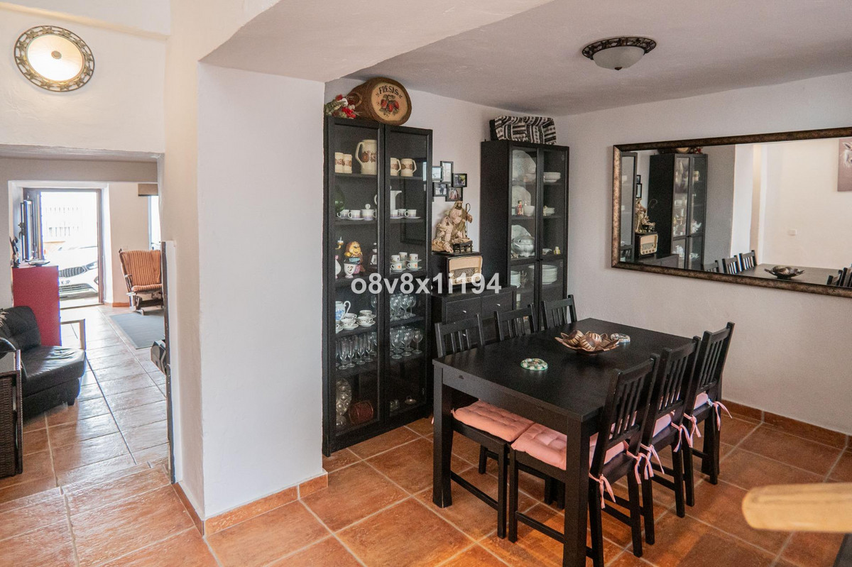 Se vende Villa - Chalet de 4 dormitorios en Costa Del Sol, Málaga, España