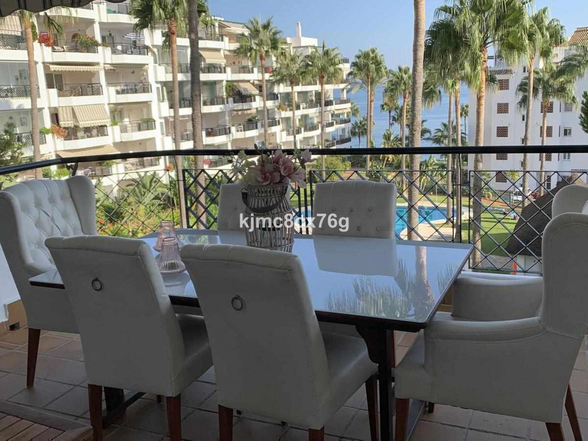 3 Bed Apartment for sale in Calahonda Costa Del Sol, Málaga, Spain