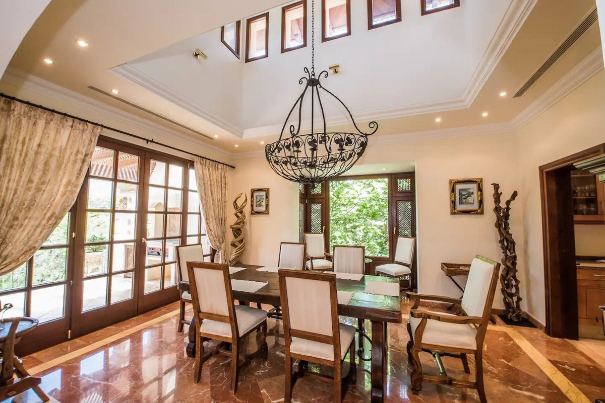 Se vende Villa - Chalet de 8 dormitorios en Costa Del Sol, Málaga, España