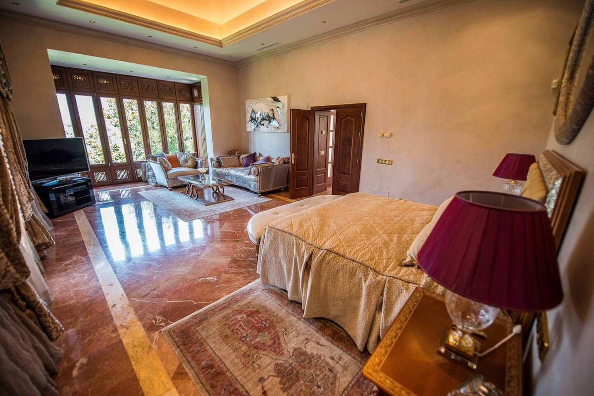 Se vende Villa - Chalet de 8 dormitorios en Costa Del Sol, Málaga, España