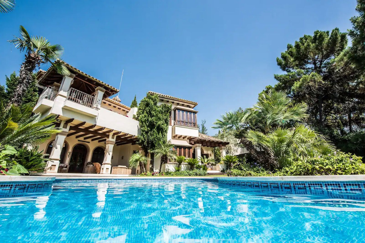 Se vende Villa - Chalet de 8 dormitorios en Costa Del Sol, Málaga, España