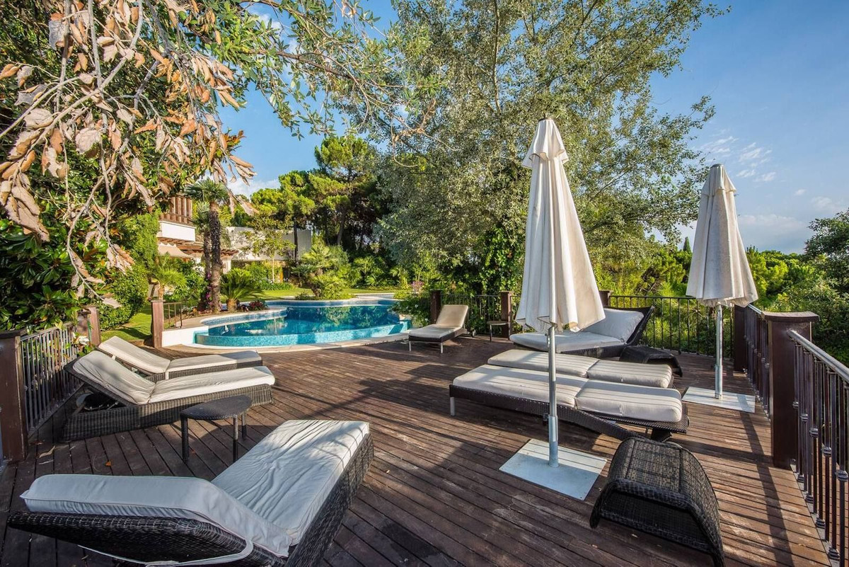 Se vende Villa - Chalet de 8 dormitorios en Costa Del Sol, Málaga, España