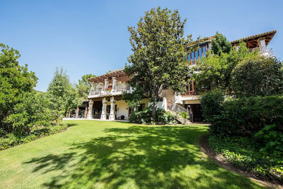 Se vende Villa - Chalet de 8 dormitorios en Costa Del Sol, Málaga, España