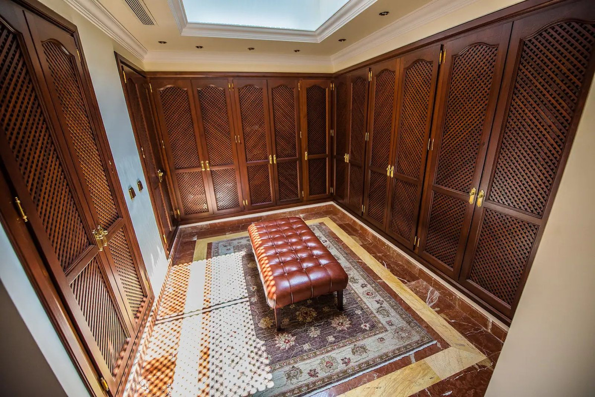 Se vende Villa - Chalet de 8 dormitorios en Costa Del Sol, Málaga, España