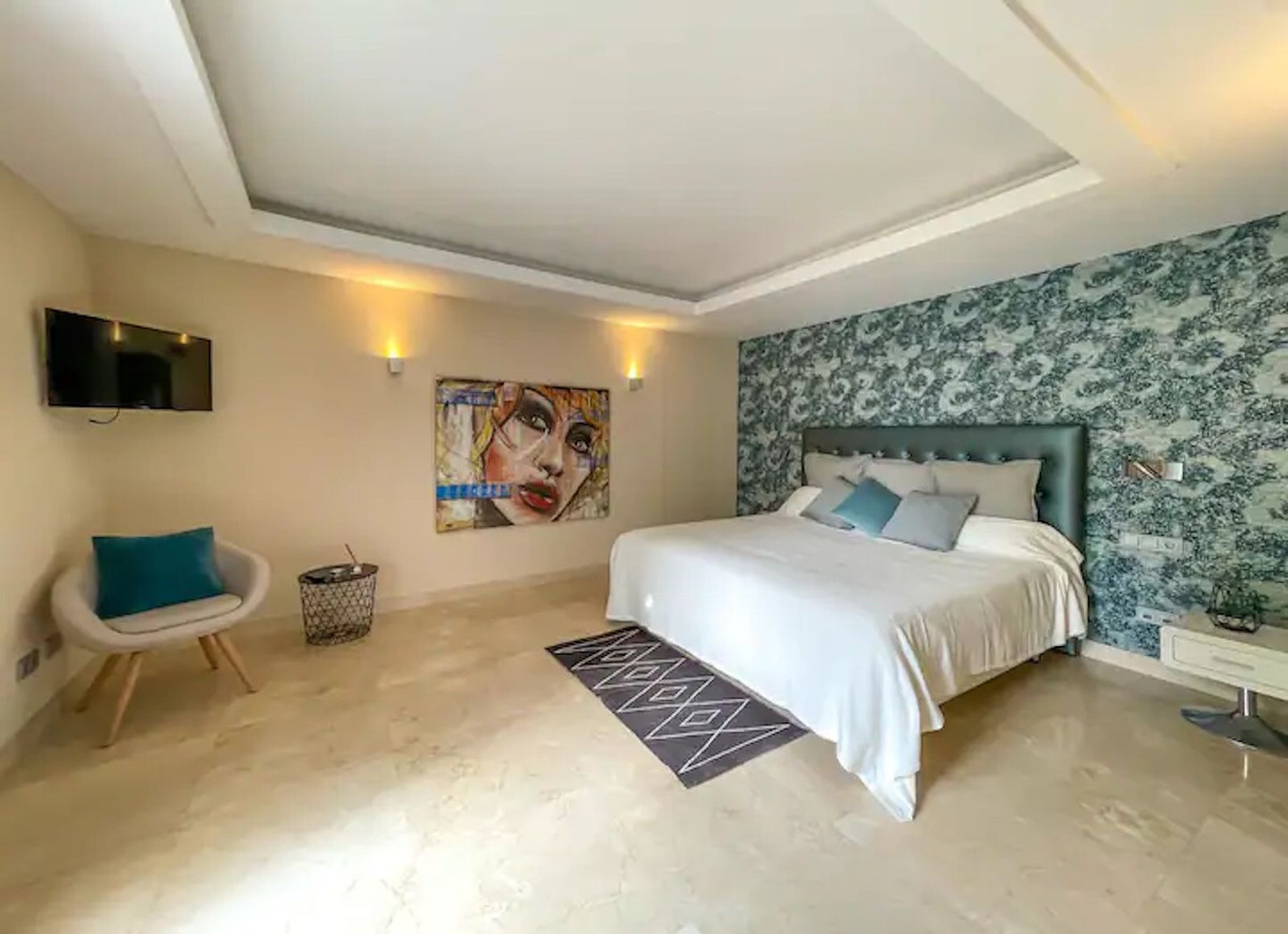 Se vende Villa - Chalet de 5 dormitorios en Costa Del Sol, Málaga, España