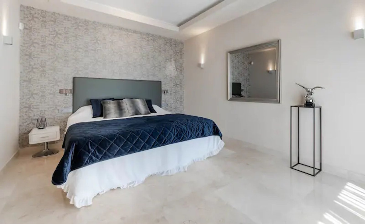 Se vende Villa - Chalet de 5 dormitorios en Costa Del Sol, Málaga, España