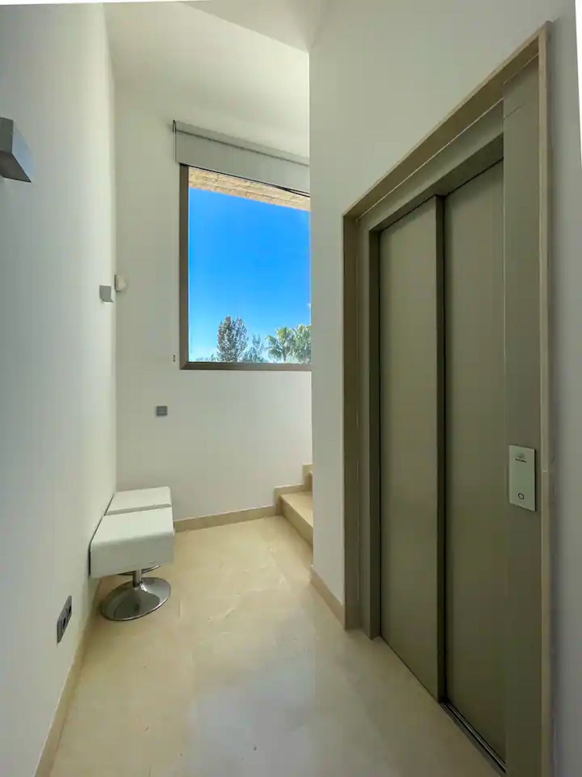 Se vende Villa - Chalet de 5 dormitorios en Costa Del Sol, Málaga, España