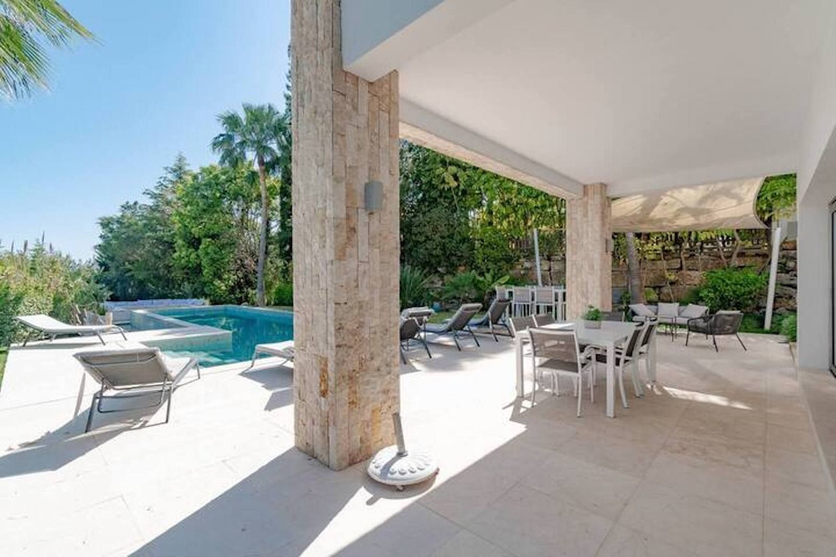 Se vende Villa - Chalet de 5 dormitorios en Costa Del Sol, Málaga, España