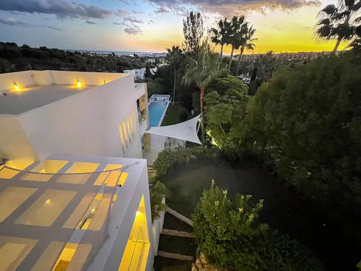 Se vende Villa - Chalet de 5 dormitorios en Costa Del Sol, Málaga, España