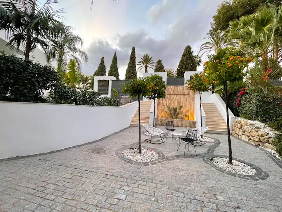 Se vende Villa - Chalet de 5 dormitorios en Costa Del Sol, Málaga, España