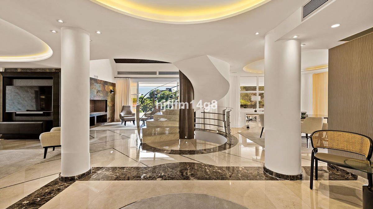 Se vende Villa - Chalet de 5 dormitorios en Costa Del Sol, Málaga, España