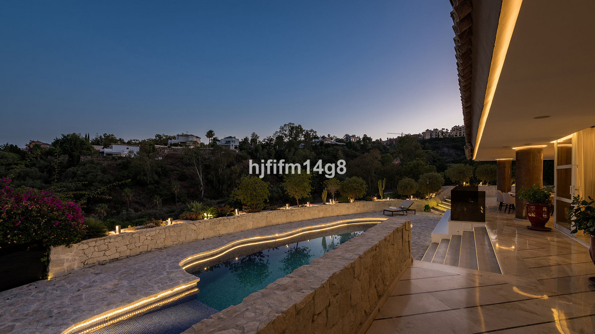 Se vende Villa - Chalet de 5 dormitorios en Costa Del Sol, Málaga, España