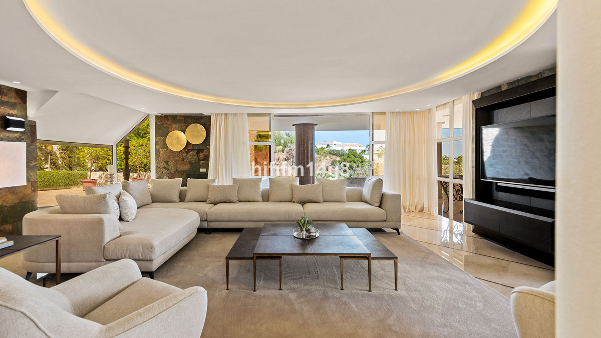 Se vende Villa - Chalet de 5 dormitorios en Costa Del Sol, Málaga, España